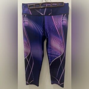 Purple & Black Fabletics Capri/Cropped Leggings